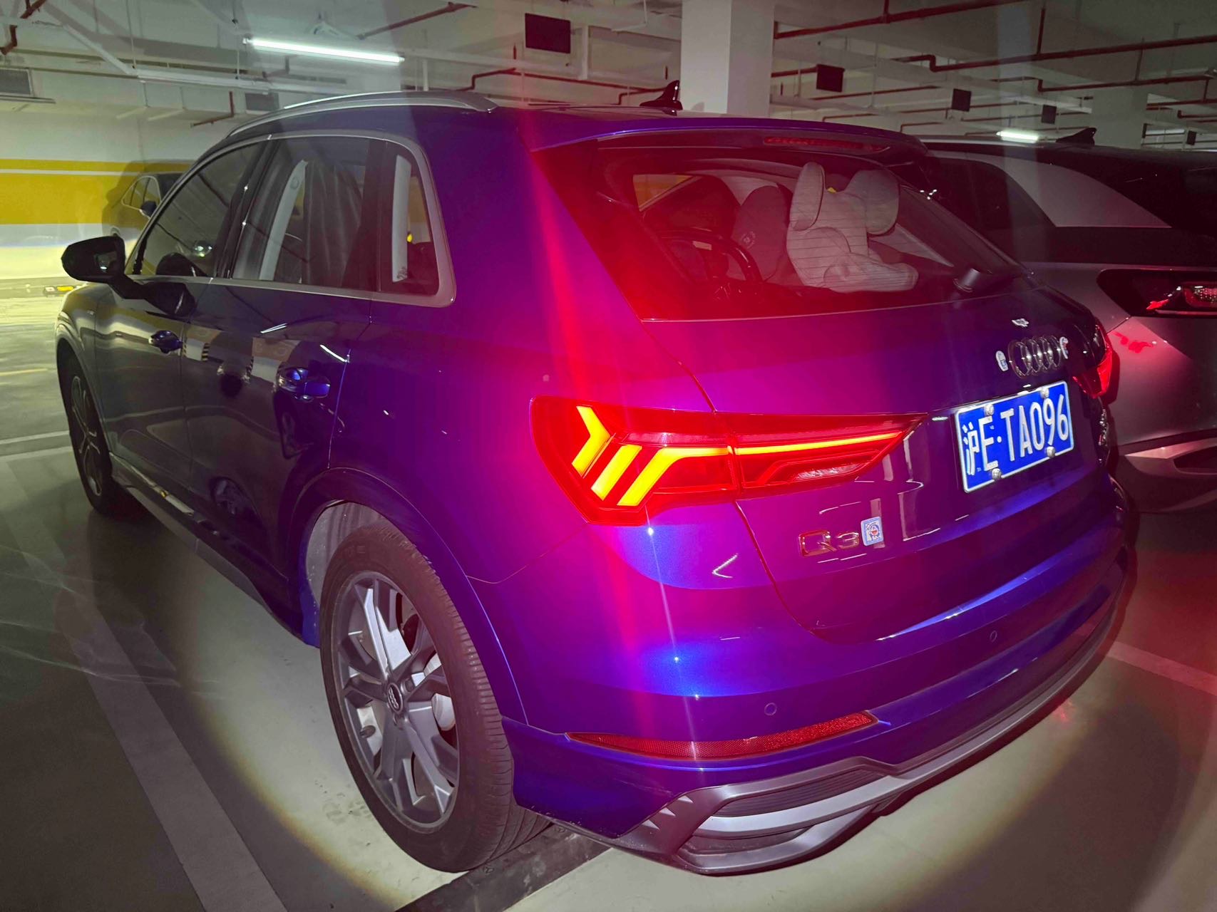 Audi Q3 2020 car image #4