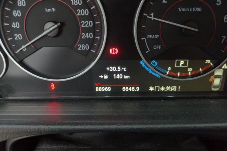 BMW 3 Series 2016 imagen de coche #16