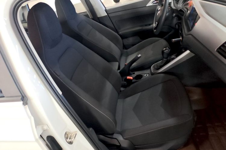 Volkswagen Polo 2020 car image #24