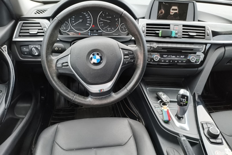 BMW 3 Series 2016 #11 BMW 3 Series 2016 car image #11