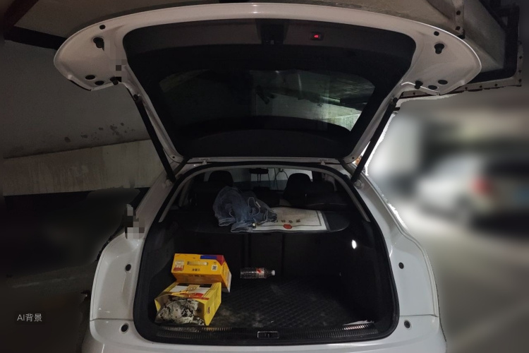 Audi Q3 2018 immagine di auto #21
