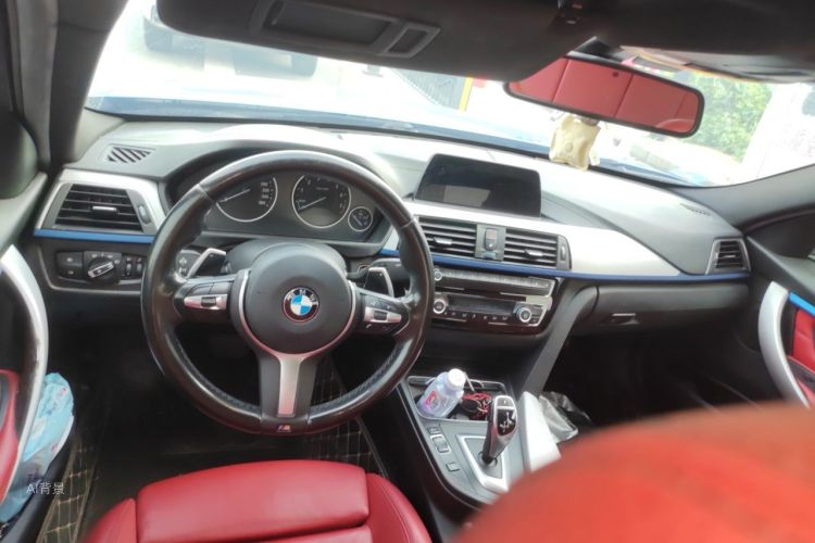 BMW 3 Series 2018 car image #11