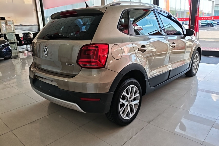 Volkswagen Polo 2017 car image #7
