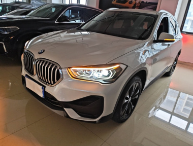 BMW X1 2021 car image 