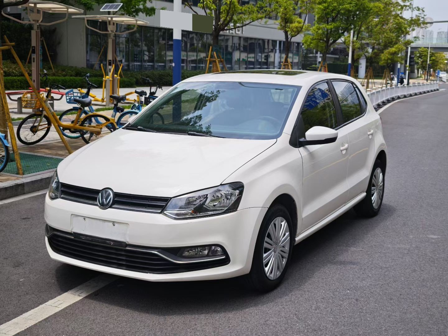 Volkswagen Polo 2016 Volkswagen Polo 2016 car image