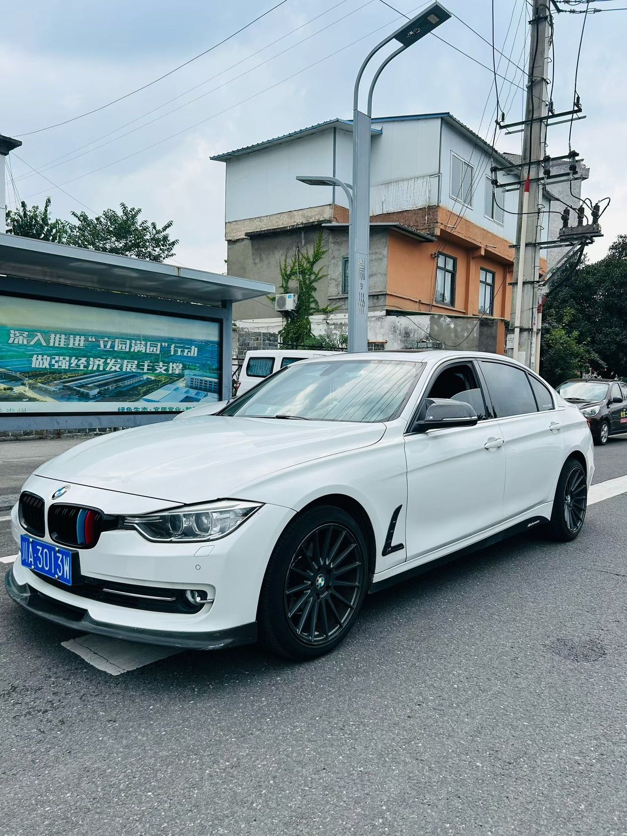 BMW 3 Series 2014 BMW 3 Series 2014 car image
