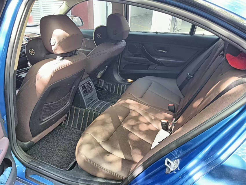 BMW 3 Series 2018 car image #4