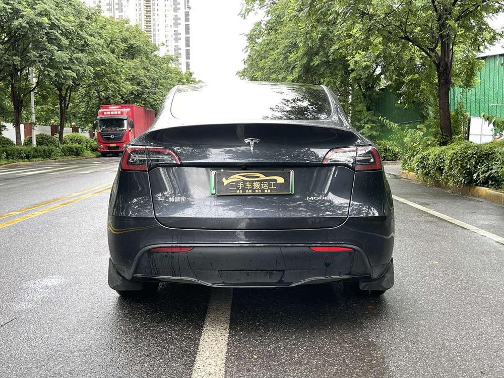 Tesla Model Y 2024 car image #5