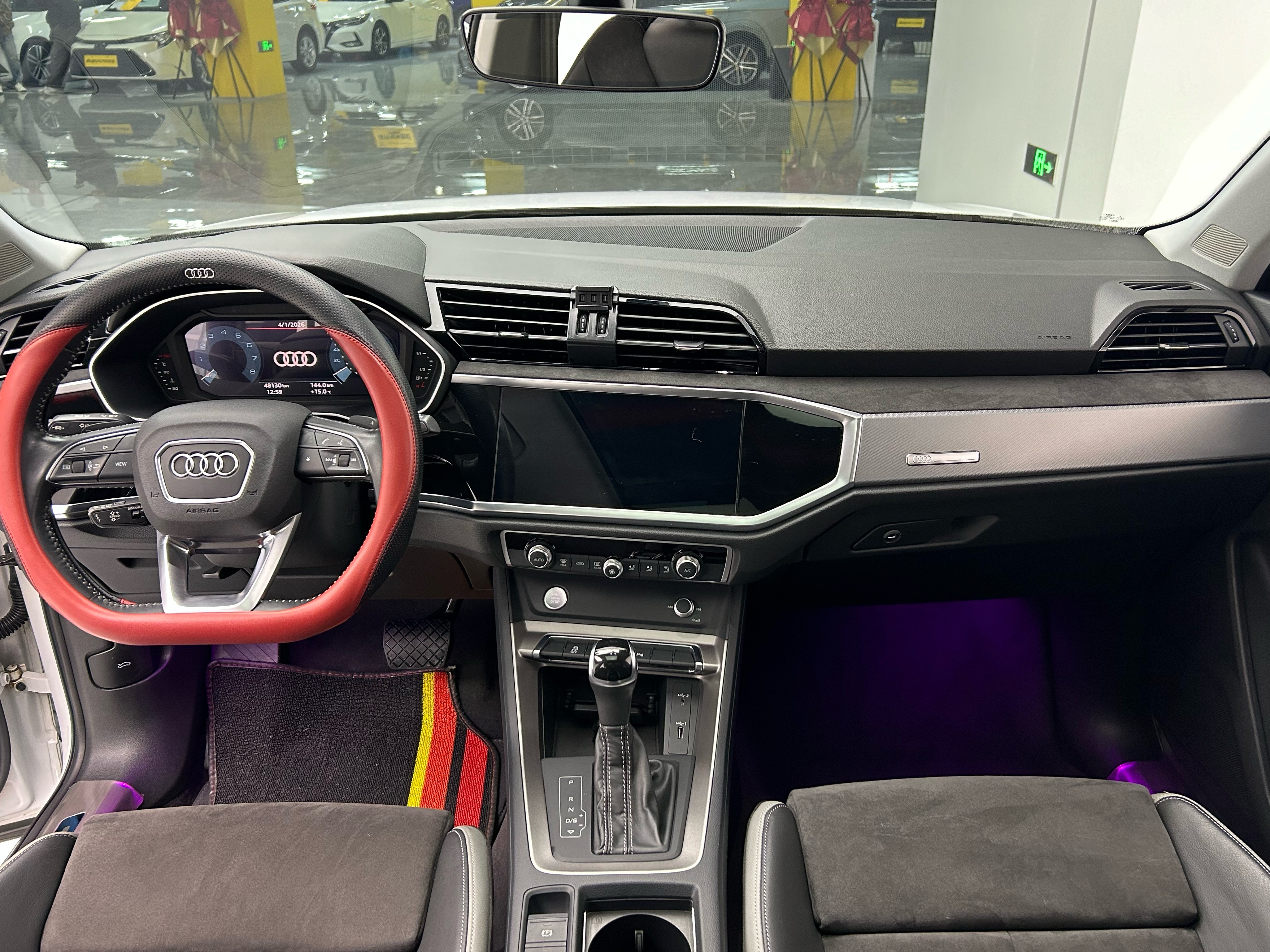 Audi Q3 2020 car image #7