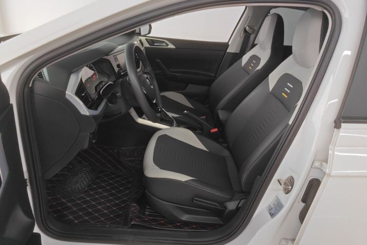 Volkswagen Polo 2020 car image #15