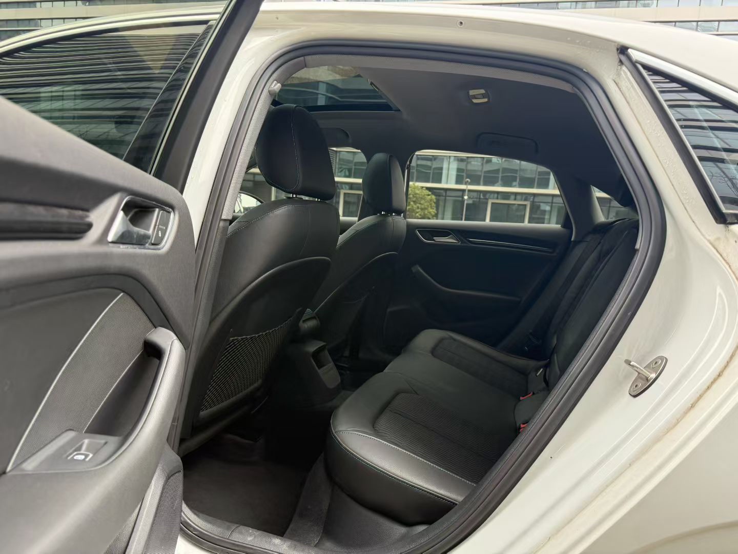 Audi A3 2018 car image #8