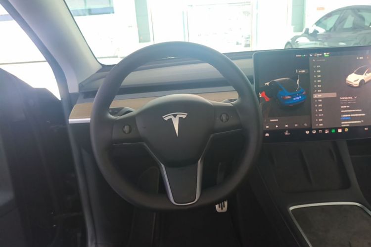 Tesla Model Y 2022 #11 Tesla Model Y 2022 car image #11