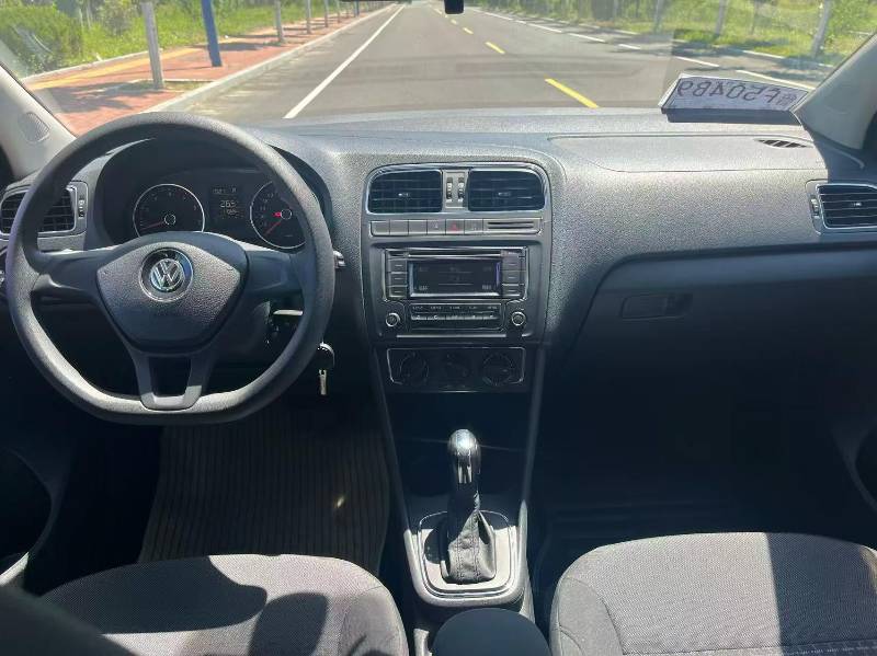 Volkswagen Polo 2014 صورة سيارة #9