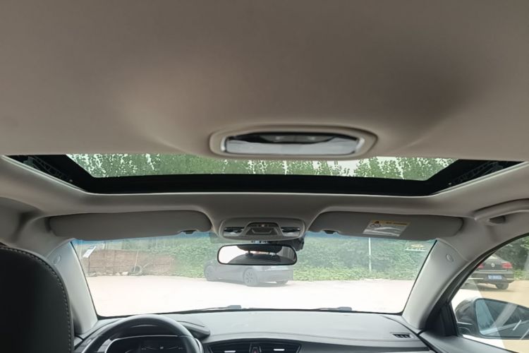 GEELY Emgrand 2019 #18 GEELY Emgrand 2019 car image #18