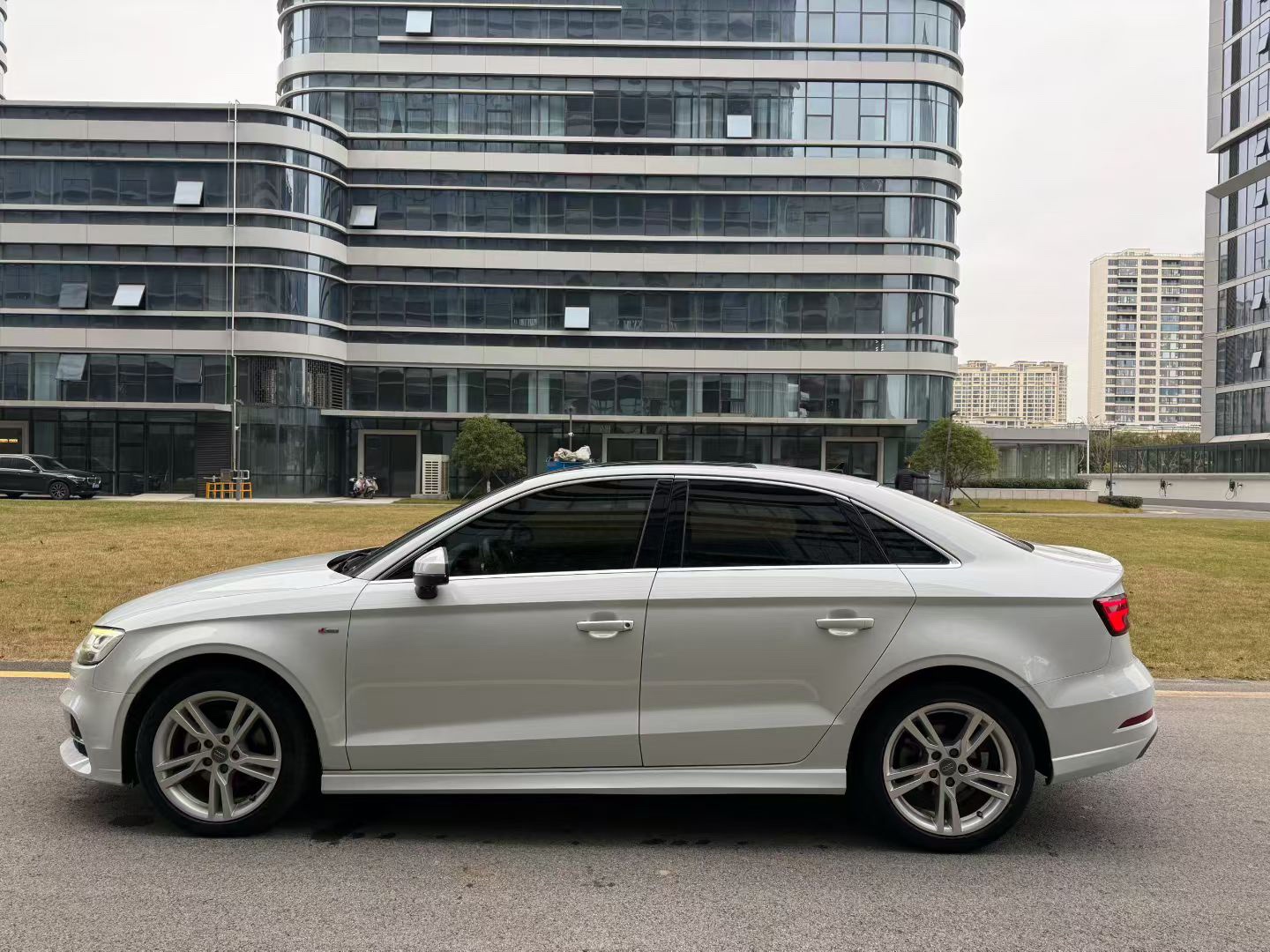 Audi A3 2018 car image #3
