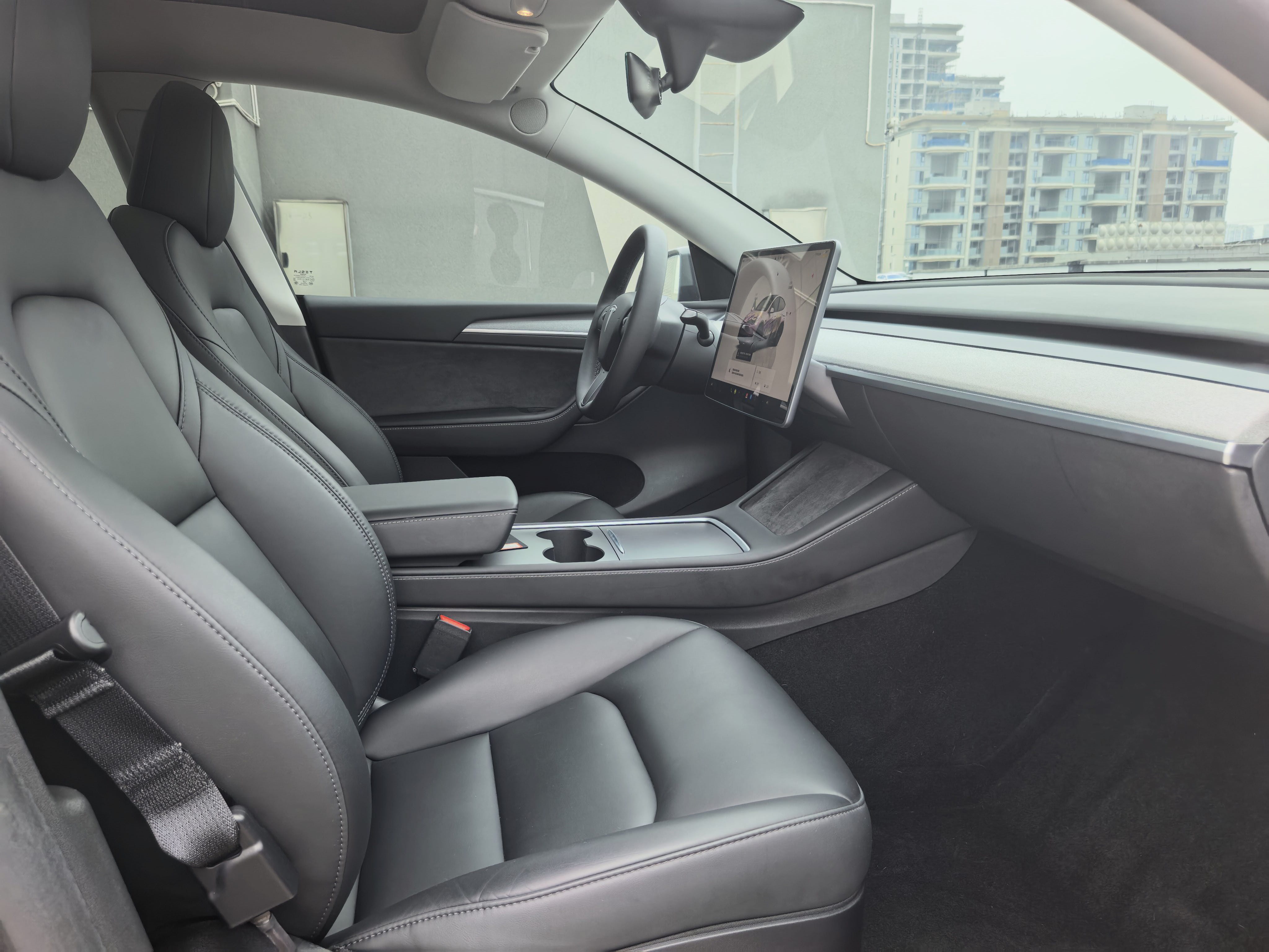Tesla Model Y 2024 #7 Tesla Model Y 2024 car image #7