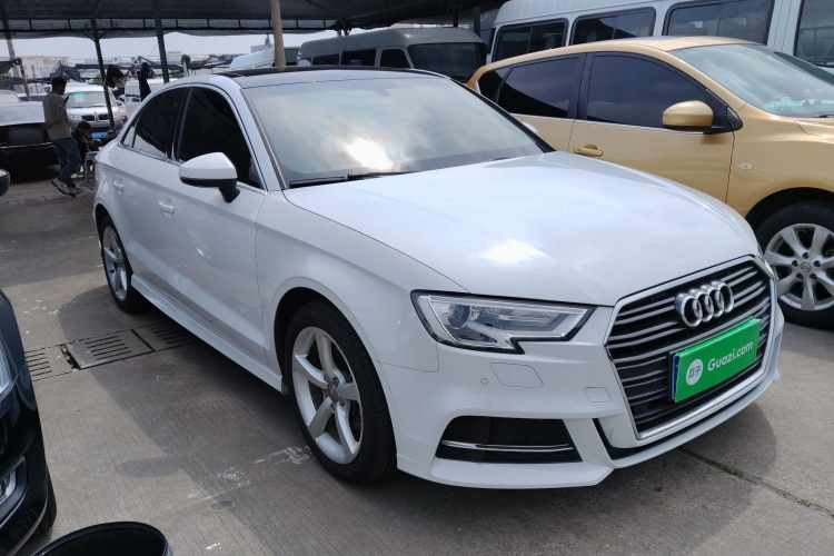 Audi A3 2018 immagine di auto #4