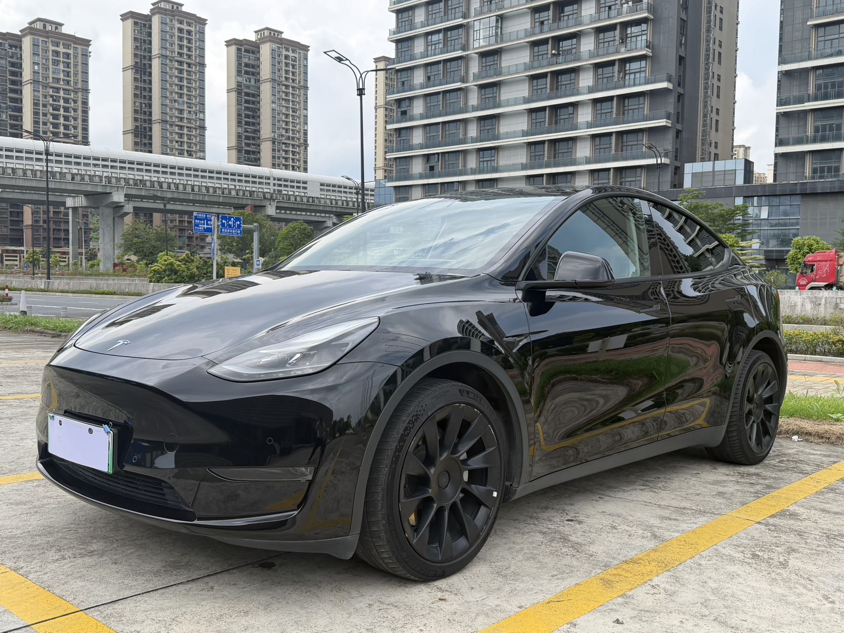 Tesla Model Y 2021 Tesla Model Y 2021 car image