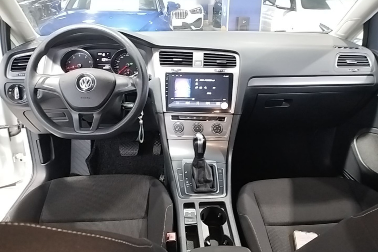 Volkswagen Golf 2015 car image #10