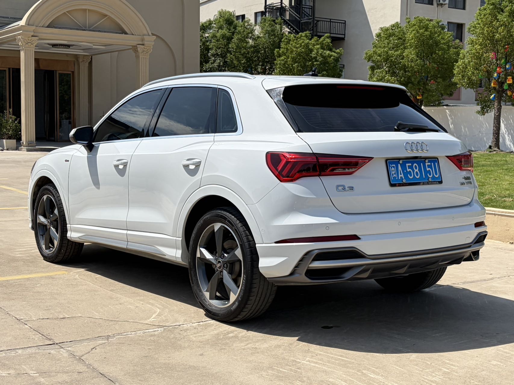 Audi Q3 2023 #15 Audi Q3 2023 car image #15