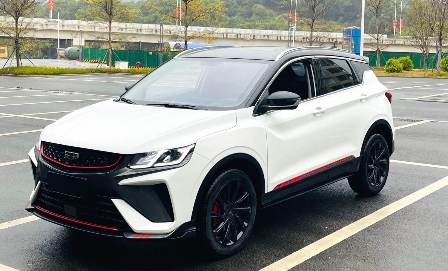 GEELY Coolray 2022 immagine di auto 