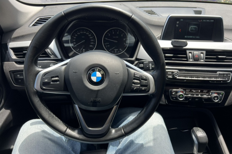 BMW X1 2018 #11 BMW X1 2018 car image #11