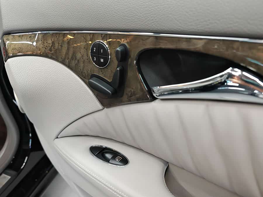 Mercedes-Benz E AMG 2008 immagine di auto #21