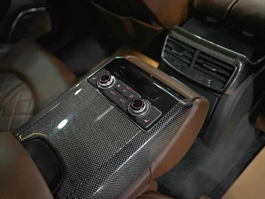 Audi S8 2015 car image #21