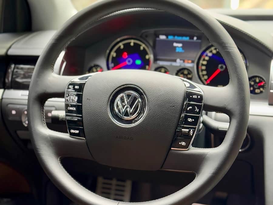 Volkswagen Pheaton 2016 immagine di auto #21