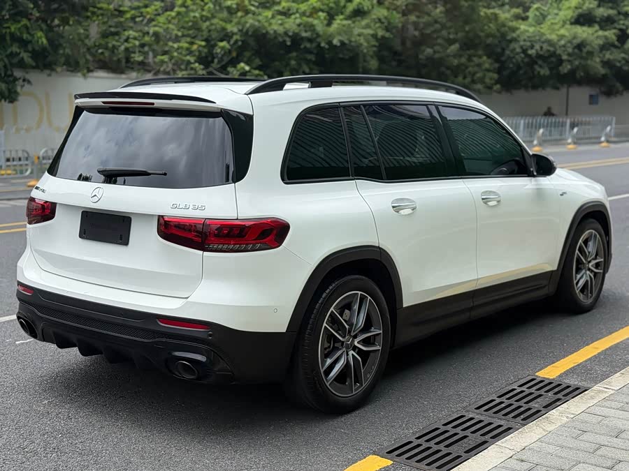 Mercedes-Benz GLB AMG 2023 immagine di auto #21