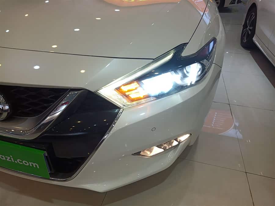 Nissan Maxima 2018 car image #21