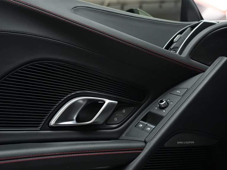 Audi R8 2022 car image #21