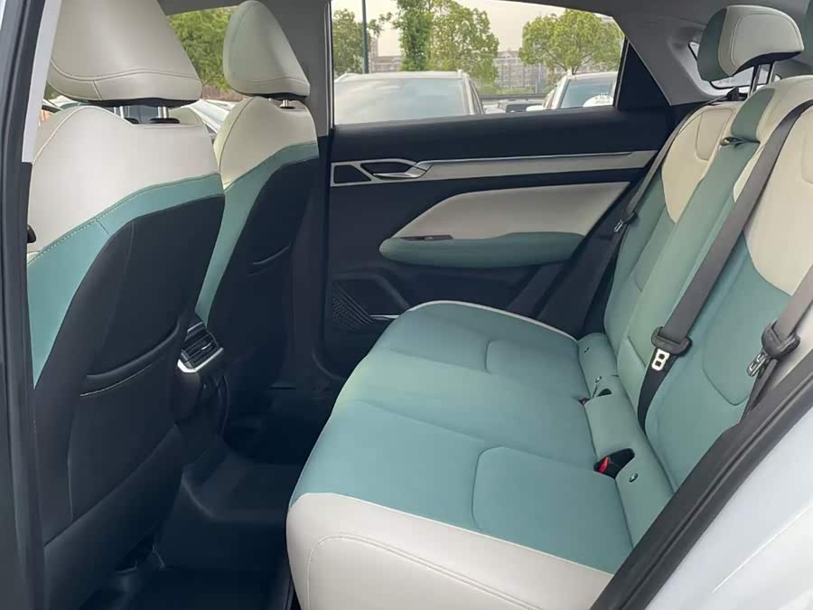 GEELY Emgrand L HiP 2023 immagine di auto #21