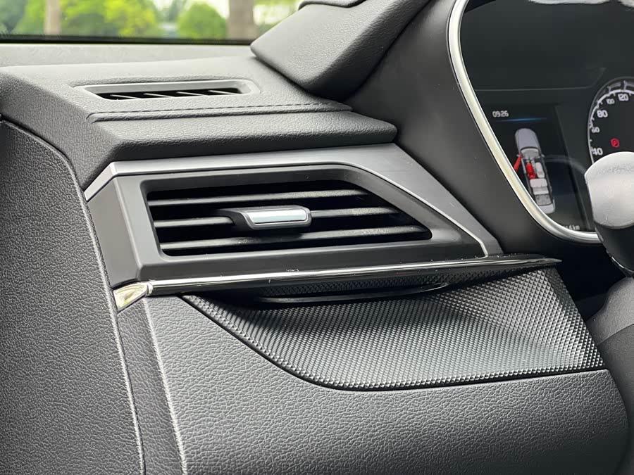 GEELY Binray 2020 car image #21
