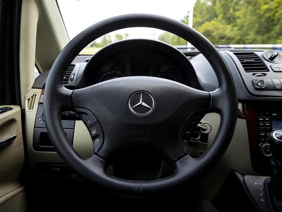 奔驰 唯雅诺 2013 汽车图片 #21