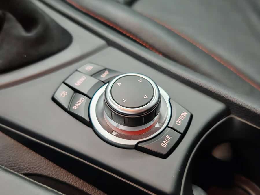 BMW 1 Series M 2012 car image #21