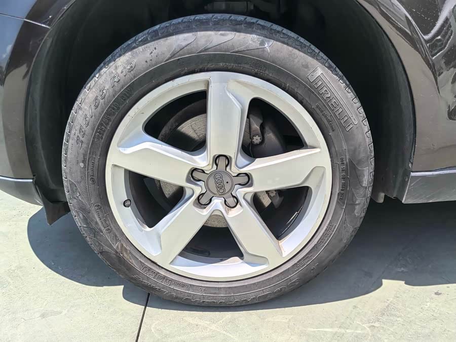 Audi Q5 2016 car image #21