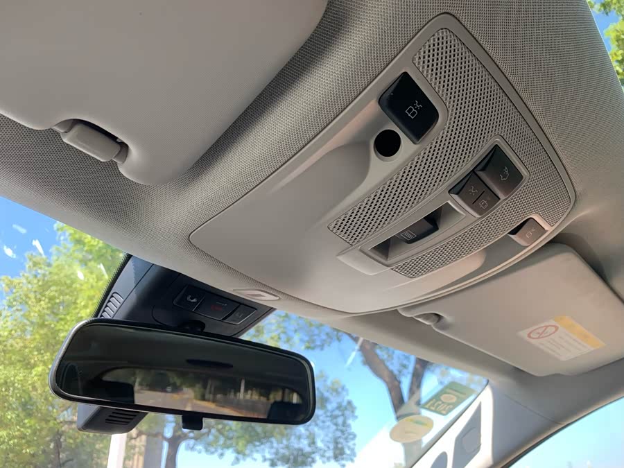 Mercedes-Benz GLA Class 2017 immagine di auto #21