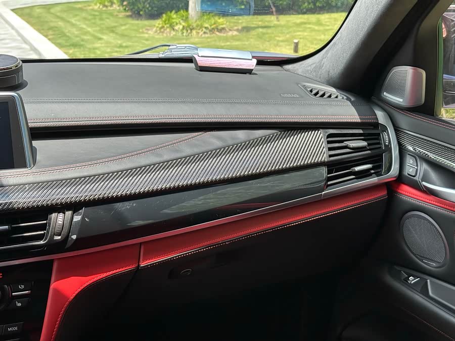 BMW X6 M 2017 car image #21