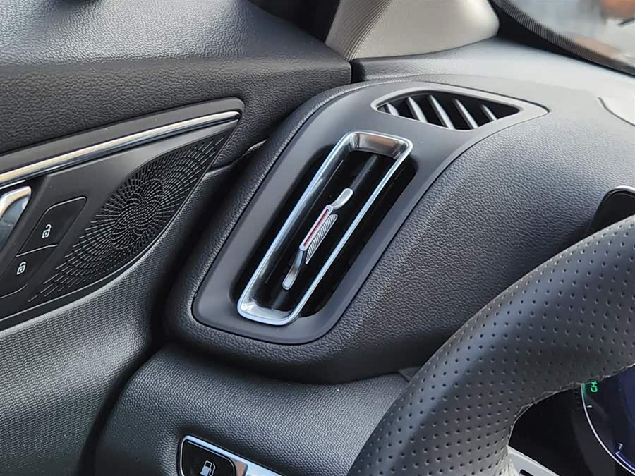 HongQi HS3 PHEV 2024 #21 HongQi HS3 PHEV 2024 car image #21