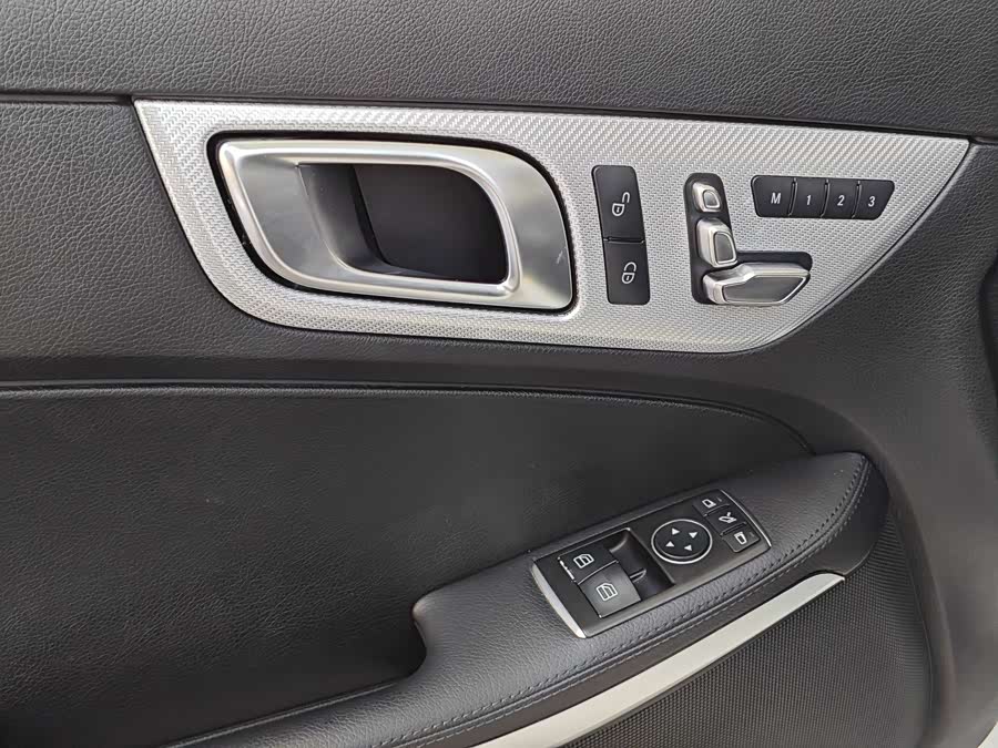 Mercedes-Benz SLC Class 2017 car image #21