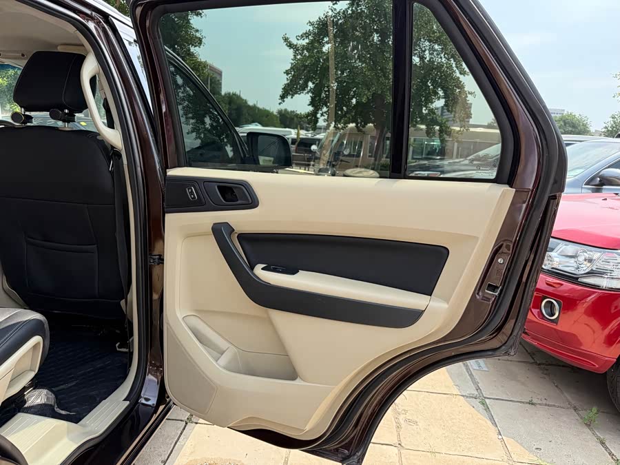 Ford Everest 2016 car image #21