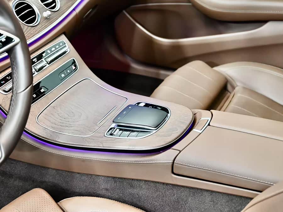 Mercedes-Benz E Class New Energy 2021 car image #21