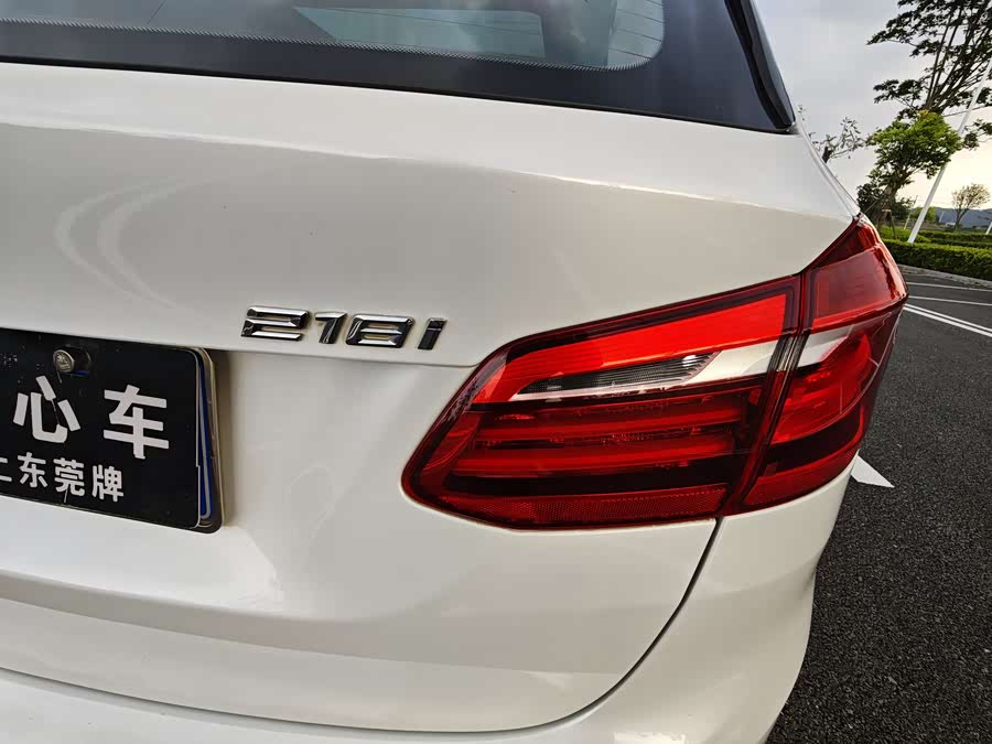 BMW 2 Series Tourer 2018 car image #21