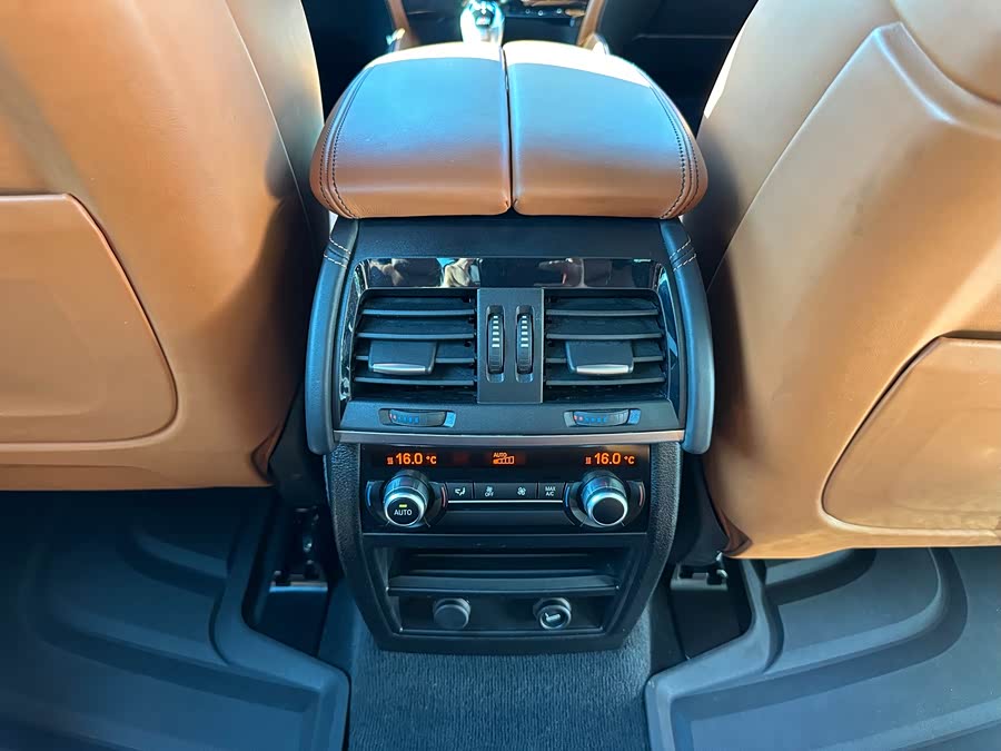 BMW X6 M 2016 #21 BMW X6 M 2016 car image #21