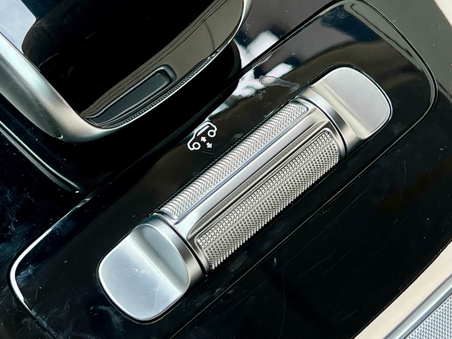 Mercedes-Benz Maybach GLS 2024 صورة سيارة #21