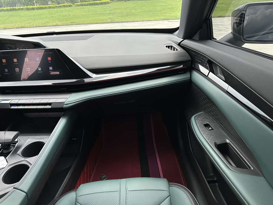 Changan UNI-V iDD 2024 صورة سيارة #21