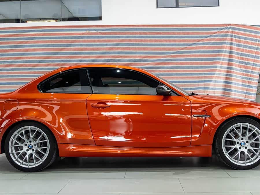 BMW 1 Series M 2013 car image #21