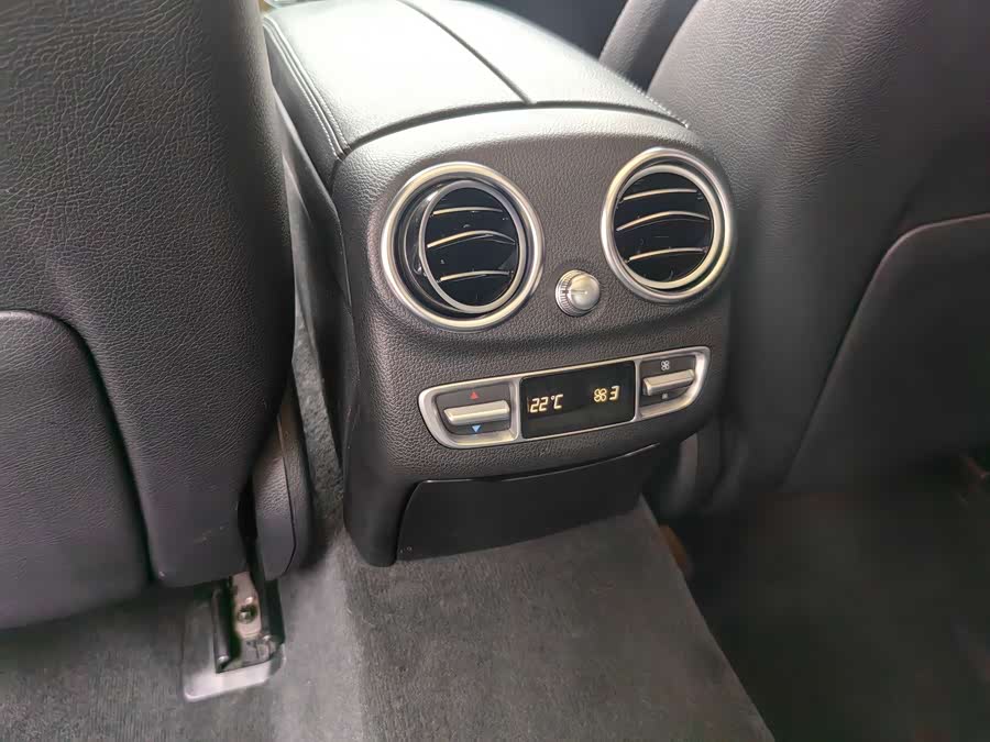 Mercedes-Benz C Class New Energy 2017 car image #21