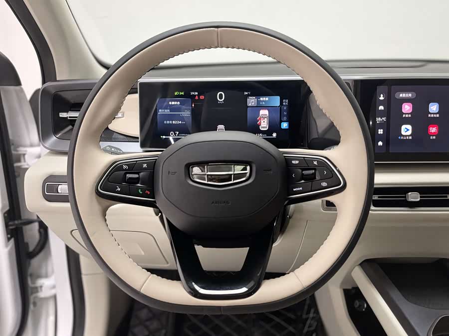 GEELY Monjaro MHEV 2023 car image #21